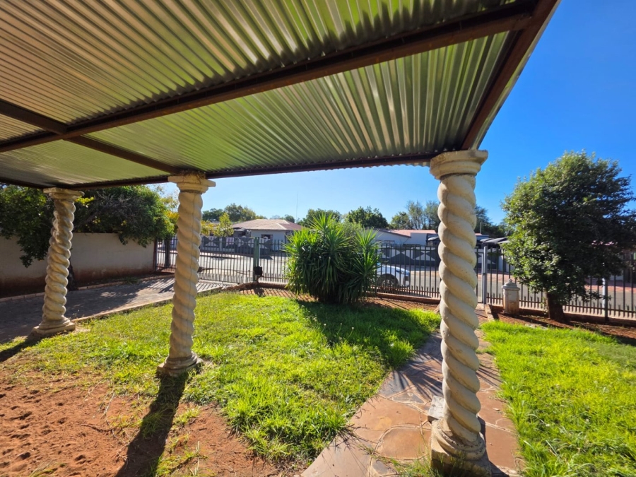 3 Bedroom Property for Sale in Verwoerdpark Northern Cape